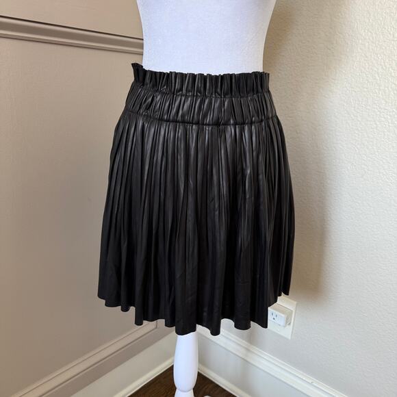 Zara Faux Leather Pleated Skirt/Skort Size L Wide Waistband - Picture 1 of 7